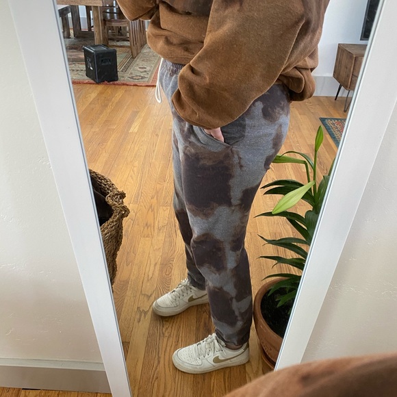 Handmade Tie-Dye Sweatpants - Picture 6 of 6